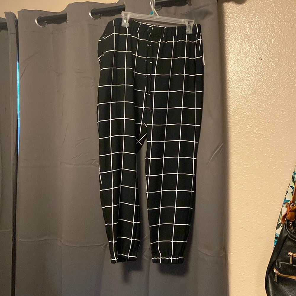 Merino women’s joggers. New with tags non smoking home!